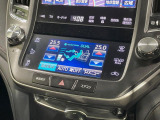 【オートエアコン】一度お好みの温度に設定すれば、車内の温度を検知し風量や温度を自動で調整。暑い&hellip;寒い&hellip;と何度もスイッチ操作をする必要はありません。快適な車内空間には必須の機能ですね♪