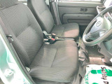 【フロントシート】運転席は必ず使用する部分ですので、座り心地が重要です★ぜひ一度ご体感下さい★