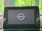 【純正9型ナビ】人気の純正ナビを装備しております。ナビの使いやすさはもちろん、オーディオ機能も充実!キャンプや旅行はもちろん、通勤や買い物など普段のドライブも楽しくなるはず♪