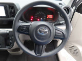 ぜひ展示車の運転席に座ってみてください。
