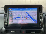 日産純正9インチメモリーナビ(MM321D-L)装備、NissanConnectサービス対応、オペレーター通話や音声対話検索、スマホアプリと連動などに対応した高機能ナビ。