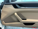 3リッター水平対向6気筒 24バルブ ツインターボ 385PS/6,500rpm 45.9kgfm/1,950~5,000rpm 8速PDK 245/35ZR20 305/30ZR21 Carrera Classic whee