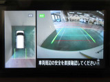 アラウンドビューモニターで車庫入れも空から見ている様に駐車できラクラクです。