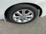 純正アルミホイール装備