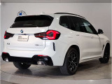 BMWのお車は、&ldquo;駆け抜ける歓び&rdquo;を体現しております。走行の安定性とコーナリングの良さを追求し、思い通りにハンドルの操作可能です。