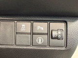 ホンダセンシング付きです!様々な安全装備と運転支援装置があなたを危険から守り運転の負担も軽減してくれます!操作は簡単ですので心配はしないで下さい。