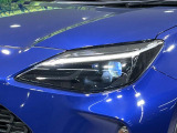 LEDヘッドライト】悪天候や夜間走行時も良好な視界を確保し安心して運転できる高輝度LEDヘッドライトを装備!点灯速度が早く、消費電力も抑えられています。