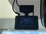 【ドライブレコーダー】映像・音声などの運転中の記録を残します。事故などを起こした起こされた時の証拠になりえますので、もしも時でも安心ですね。