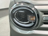 LEDヘッドライトは、点灯の瞬間から最大光量を発揮し、突然暗くなるトンネルなどでの安定感を高めます。
