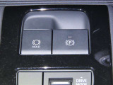 電動パーキングブレーキを装備しております。