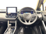 上質で落ち着いた印象のインパネ周りです。各操作スイッチ類も使いやすいよう配置されています。