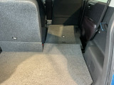 左右分離ですので、いろいろな形の荷物が積めます。