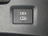 【充電用USB端子】デバイスの充電に便利です。※実際の接続端子は写真で確認or店舗までご気軽にお問合せください♪