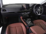Audiのインテリアはエクステリア同様、優れたデザイン性とクオリティ、そして機能性を兼ね備えております。