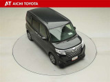 両側パワースライドドア付きだから、狭い駐車スペースなどでの乗り降りラクラク♪小さなお子さまのいるご家庭には嬉しい装備です。