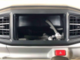 当車両はオーディオレスです。多彩なナビゲーション・オーディオをご用意しております。詳しくは当店スタッフにお問い合わせください。