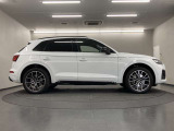 ドイツ本国Audi AGが認定する資格を有するメカニックが納車前の点検からアフターサービス迄サポート致します。