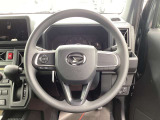 ☆車の保険は買ったところで加入するのがベストです。保険に関しても大手保険代理店をしておりますので安心してお任せください。不慮の事故の際も自社鈑金工場と連携して修理を進めてまいります☆