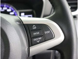 ステアリングスイッチです!視線を逸らすことなく操作することができます!