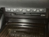 運転席&助手席には、冬はシートヒーター、夏はベンチレーションシステムが備わっており、快適にドライブしていただけます。