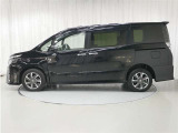 ヴォクシー 2.0 ZS 煌III 4WD 