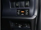 電動のスライドドアで楽々スムース!運転席からも開閉の操作もできます♪キーのスイッチひとつで自動開閉できる便利な機能もついてます♪
