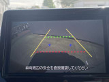 バックカメラが付いて車庫入れも安心です。付いているとうれしい装備のひとつですね♪