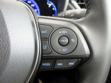【レーダークルーズコントロール】はミリ波レーダーセンサーからの情報により先行車を認識。アクセルに足をかけることなく、設定した車間距離を保ちながら追従走行してくれます