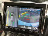 ★全方位モニター★クルマを真上から見下ろしているかのような映像によって車庫入れや縦列駐車などの駐車時に自車と駐車位置の関係をひと目で確認できスムースな駐車をサポートします!