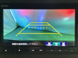 バックでの車庫入れも安心です! リアカメラが付いているバックモニター付のナビを装備しております。操作線もついており距離感も画面から確認できます。