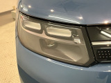 LEDヘッドライトは、点灯の瞬間から最大光量を発揮し、突然暗くなるトンネルなどでの安定感を高めます。