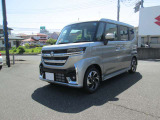 スズキ販売宇都宮東では納車前点検や車検整備をさせていただきます。大切なお車を安心、安全にお乗りいただけるよう、経験と高い技術を持った整備士が『心』を込めて整備いたします!安心してお任せください☆