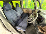 運転席シート廻りは使用感も少なく、良好な状態となっています。丁寧に使われていたことがよくわかりますね。