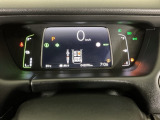 メータは先進的なデジタルメーターを採用!ゆっくりと数字が動くのでとても見やすく表示されます!平均燃費なども表示、エコな運転の手助けをしてくれます!