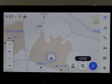 ディスプレイオーディオを装備。スマホとクルマをつなぐことで、これまでのナビに加えて、いろんなサービスが楽しめます