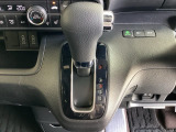 発進時から滑らかに加速する無段階変速のCVTはストップ&ゴーの多い街の中も快適です