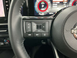 【ステアリングスイッチ】運転中に前方から目線をそらすことなくオーディオ等の操作が可能な便利機能!安心&快適なドライブを演出してくれます。