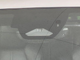 【トヨタセーフティセンス】走行中に前方の車両等を認識し、衝突しそうな時は警報とブレーキで衝突回避と被害軽減をアシスト。より安全にドライブをお楽しみいただけます。