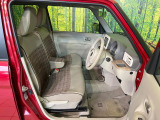 運転席シート廻りは使用感も少なく、良好な状態となっています。丁寧に使われていたことがよくわかりますね。