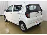 トヨタのプロ整備士が車両の点検を実施