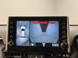 いまや必須装備「ナビゲーション」搭載!知らない場所にスイスイッとドライブ。もう、これなしではハンドルを握れませんね!でも運転中の操作は危険ですのでご注意ですね☆