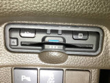 ビルトインタイプの【ETC】で見た目もスッキリ。高速道路の利用にとても便利です。