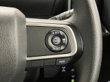 【アダプティブクルーズコントロール】 走行中に先行車の様子を検知しながら、設定した速度の範囲内で先行車との距離のキープを支援!疲れにくく、長距離運転中の渋滞なども快適に運転できます。