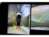 空から見たような映像で駐車ができるアラウンドビューモニター。ひと目でわかるセンサーに前後の衝突被害軽減ブレーキ付き。