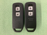 スマートキー付きですからドアロックの開閉およびエンジンスタートが楽々です。スペアキーも同じものを用意しております。