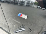 保証期間中にトラブルが発生した際には、緊急連絡を24時間フリーダイヤルでお受けします。応急処理のアドバイスのみならず、出張修理やレッカーなどの手配、さらには代替交通手段やホテルの確保を行います。