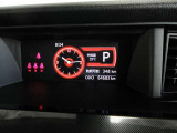 運転に役立つ情報を分かりやすく表示するマルチインフォメーションディスプレイ。