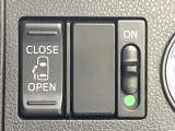 【パワースライドドア】スマートキーや運転席のスイッチでスライドドアの開閉が可能♪電動だから力を入れてドアを開ける必要が無く、小さいお子様でも、重い荷物を持っている時もラクに開け閉めできます♪