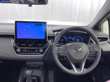 運転席まわりです。 各操作スイッチは使いやすい位置に配置されてます。