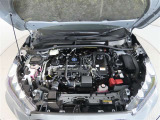 車にとって、とても大切な部分のエンジンルーム。綺麗に清掃済みで安心です。